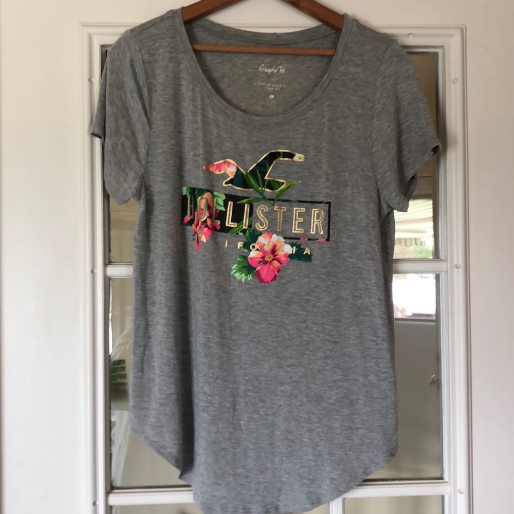 Women’s Hollister grey tee